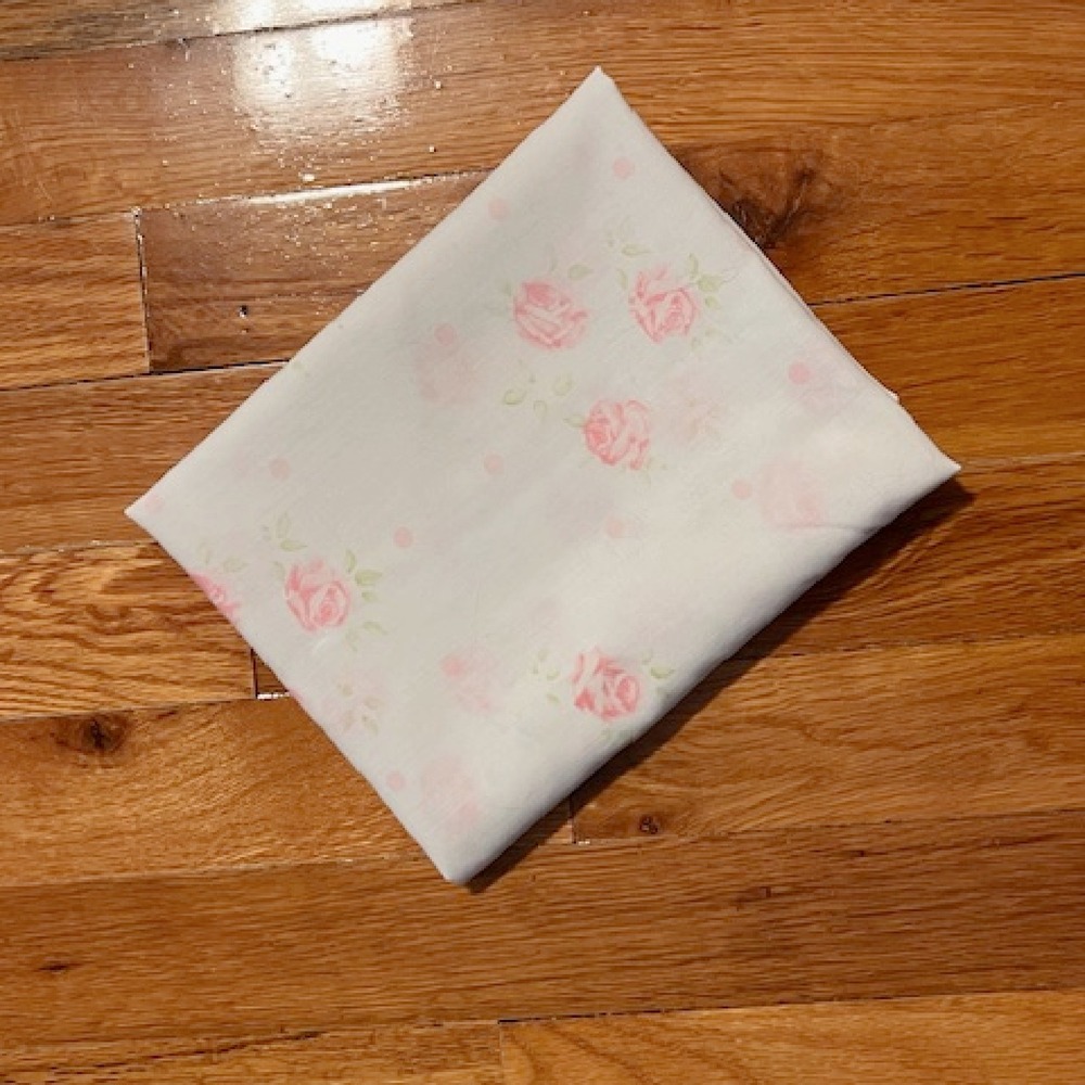 Vintage Pink Floral pillowcase Cannon, made in‎ USA